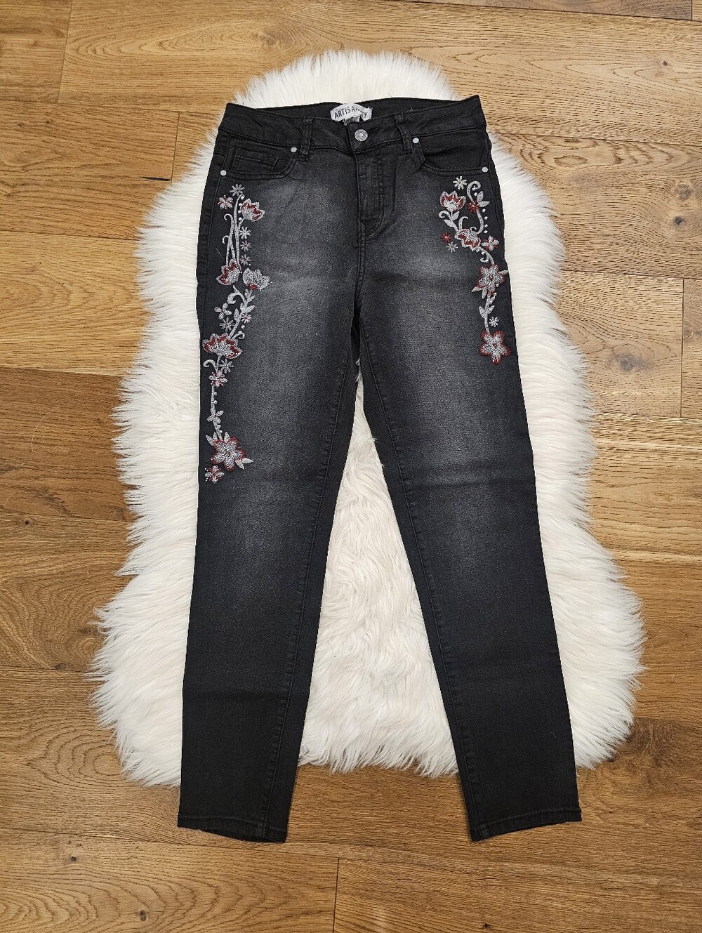 Artisan Black Skinny Jeans with Floral Side Embroidery